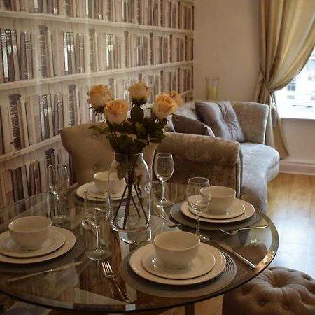 Luxury 2 Bed Apartment Witney Exterior foto